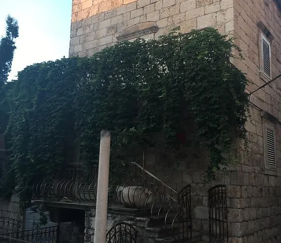 Colenda Guest house 2*